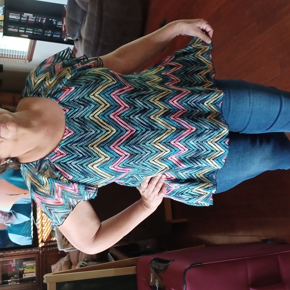 New Directions top - Picture 8 of 8